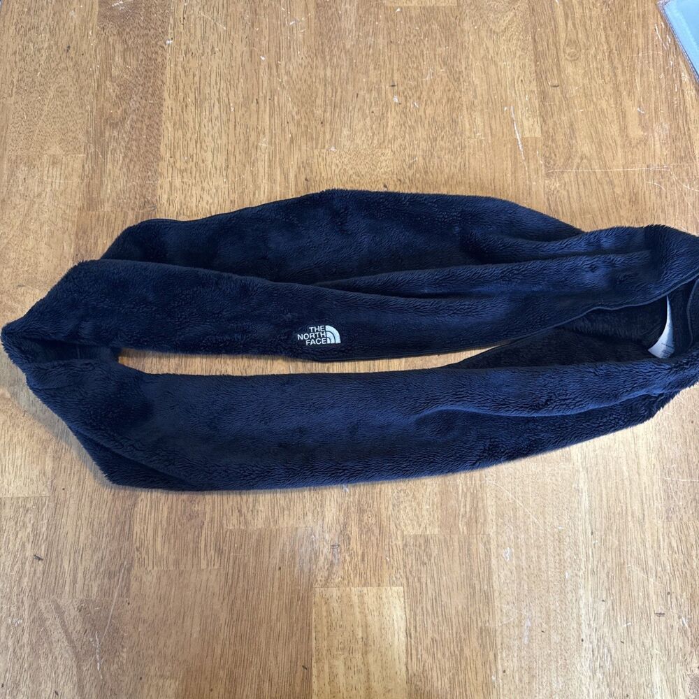 The North Face Black Plush Fleece Infinity Scarf Unisex One Sz Embroidered Logo
